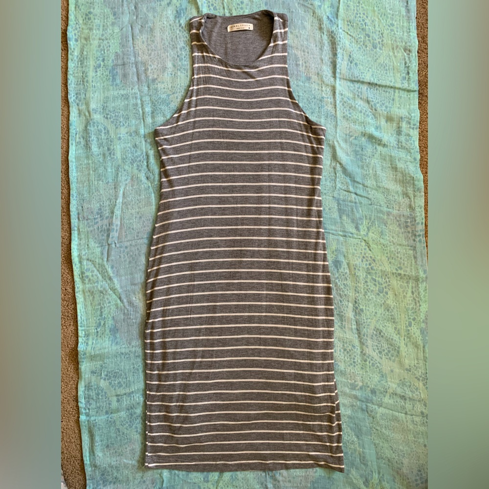 Final Touch Soft Stretchy Gray White Stripe Sleeveless Midi Dress - Size Medium